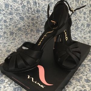 Nina Gavey Black Luster Shooed
